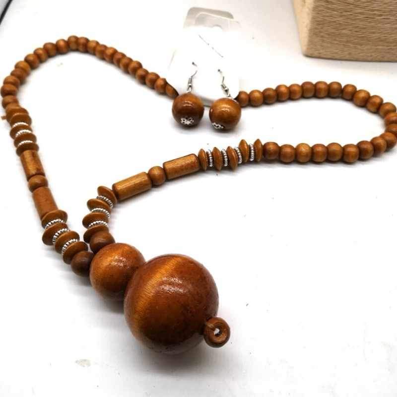 collier africain bois